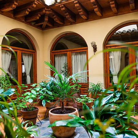 Santa Isabel Otel